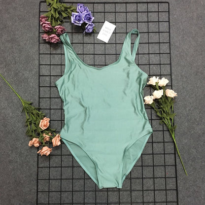 Maillot de bain une pièce classique à dos haut Chic und Stil pour femmes