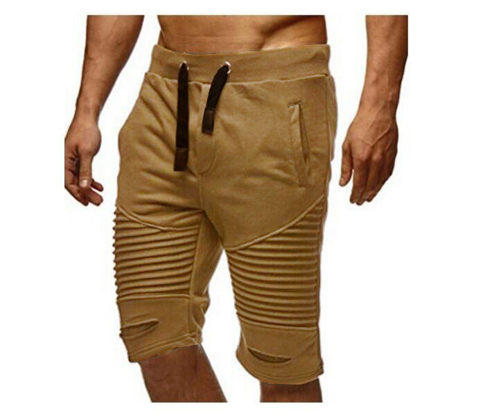 Shorts de sport pour hommes avec un design à bandes modernes et une taille élastique Chic und Stil