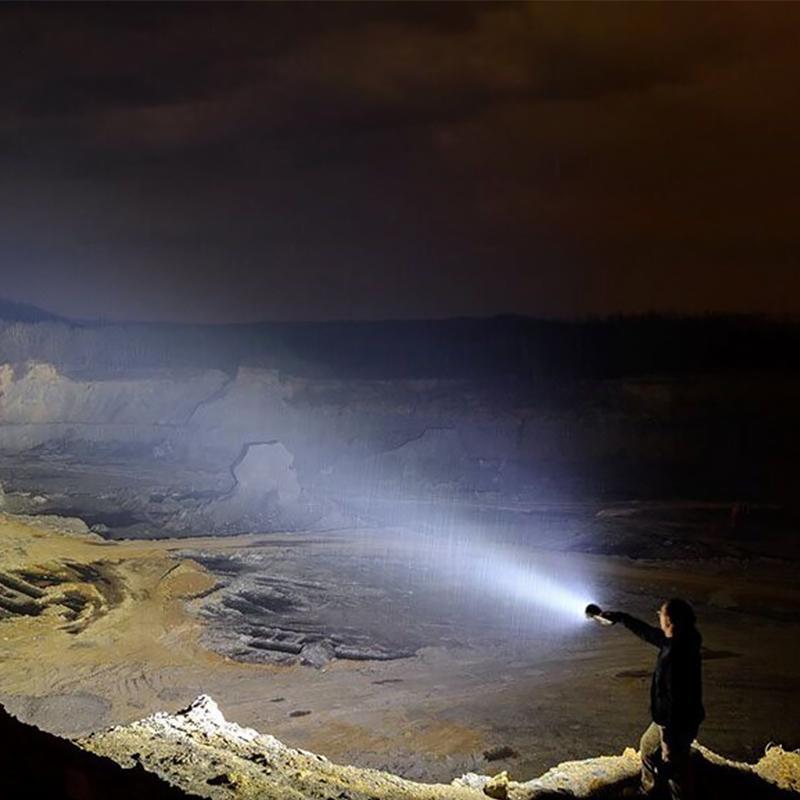 Chic und Stil | Lampe de poche LED haute puissance 30000-5000 Lumens, étanche