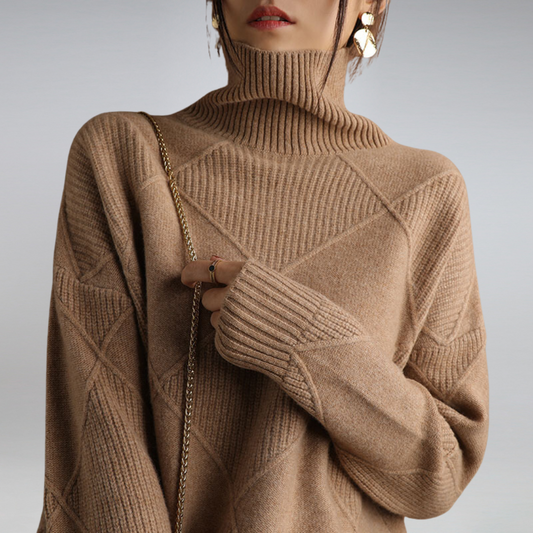 Chic und Stil | Women's Sweater - Cashmere Roll Neck Loose Fit Sweater