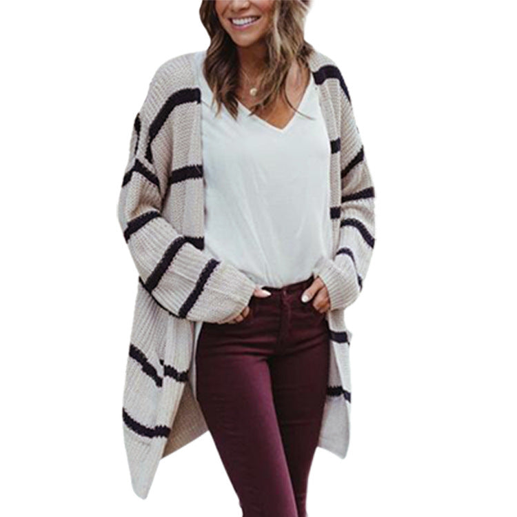 Dames gros tricot cardigan avec design rayé et coupe décontractée Chic und Stil