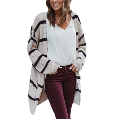 Dames gros tricot cardigan avec design rayé et coupe décontractée Chic und Stil