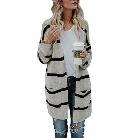 Dames gros tricot cardigan avec design rayé et coupe décontractée Chic und Stil