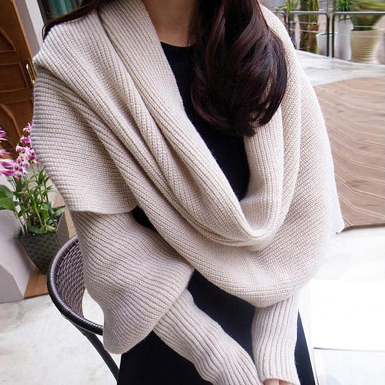 Knitted scarf for women with a stylish design and comfortable wear Chic und Still