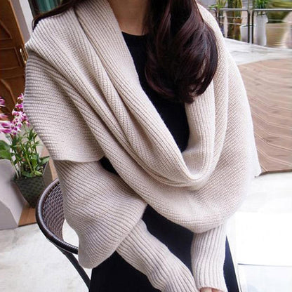 Knitted scarf for women with a stylish design and comfortable wear Chic und Still