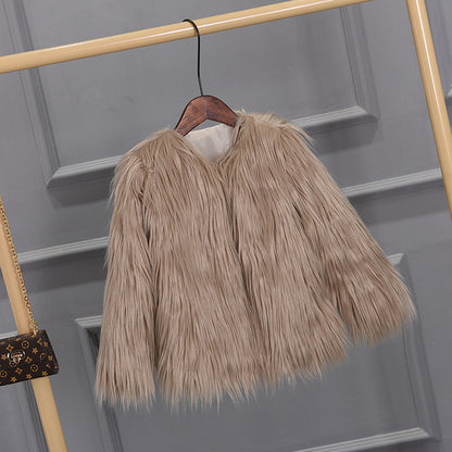 Veste en fausse fourrure féminine à coupe volumineuse Chic und Stil