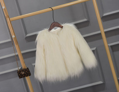 Ladies Luxurious Faux Fur Jacket with Voluminous Collar Chic and Style