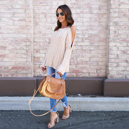 Pull en gros tricot pour femmes avec un design off-shoulder et des manches volumineuses Chic und Stil