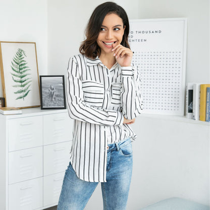 Dames Élégante blouse rayée avec poches et fermeture à boutons Chic und Stil