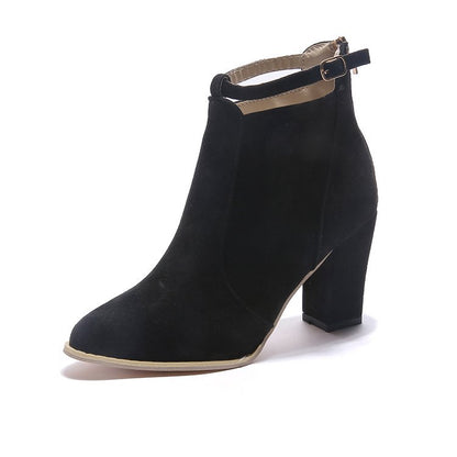 Bottes à lacets élégantes pour femmes avec sangle tendance et semelle de confort Chic und Stil
