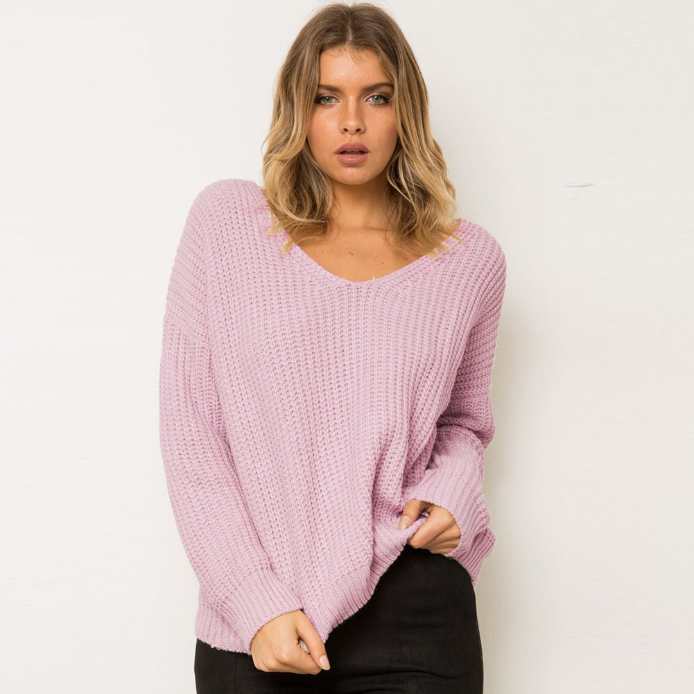 Pull femme avec un design unique à l'arrière et un lacet décoratif Chic und Stil