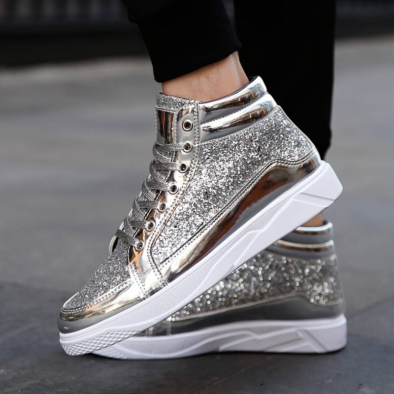 Chic und Stil | Men's Basketball Shoes with Shiny Effect