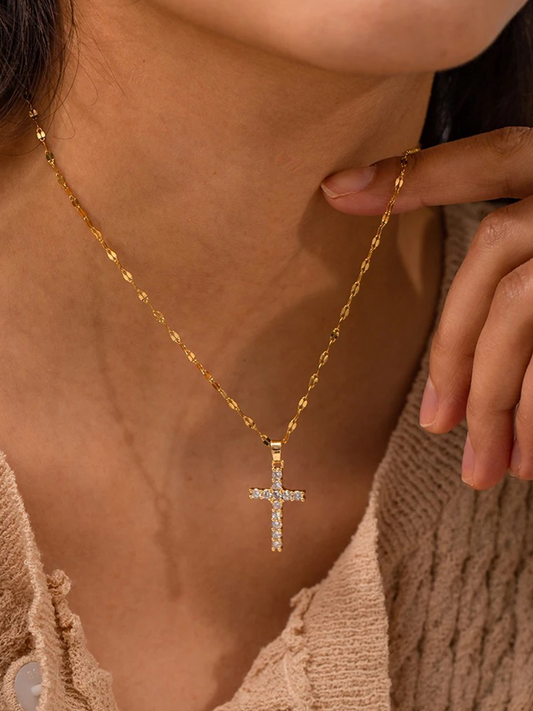 Chic und Stil | Cross Necklace Gold Made Of Stainless Steel with Beautiful Pendant