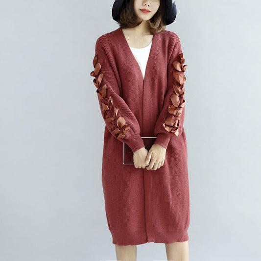 Chic und Stil | cardigan in knitted red oversized pull coats with decorated sleeves