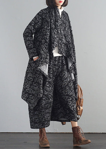 Chic und Stil | V-neck asymmetrical trench coats and crop pants two-piece set