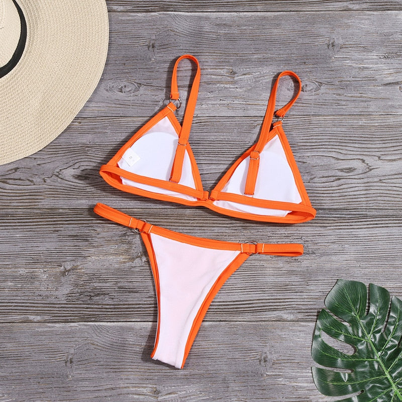Chic und Stil | Orange Bikini with Ring Details