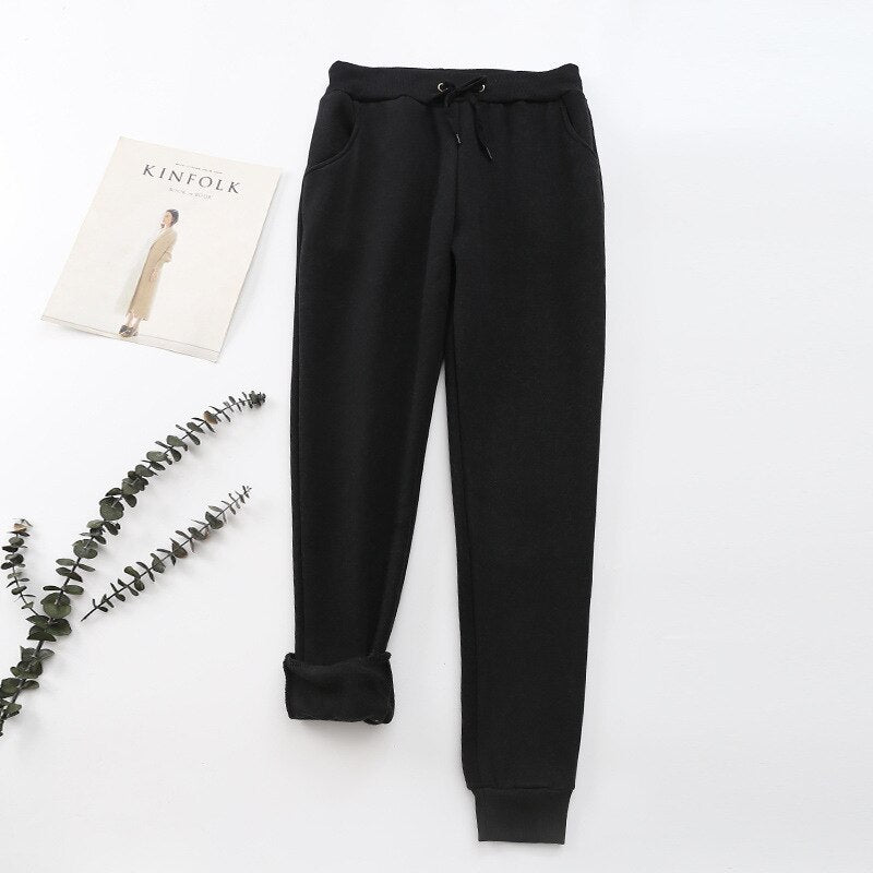 Chic and Style | COZYFIT | Comfortable Workout Pants | Trendy Loungewear 