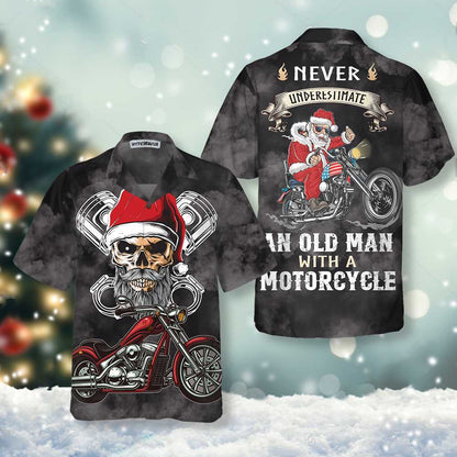 Chic und Stil | Ne sous-estimez jamais un vieil homme avec un t-shirt hawaïen de Noël à moto, meilleur cadeau de moto pour Noël
