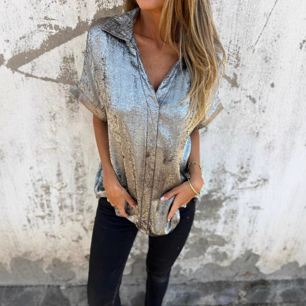 Blouse en satin pour femmes avec col à la mode et coupe élégante Chic und Stil