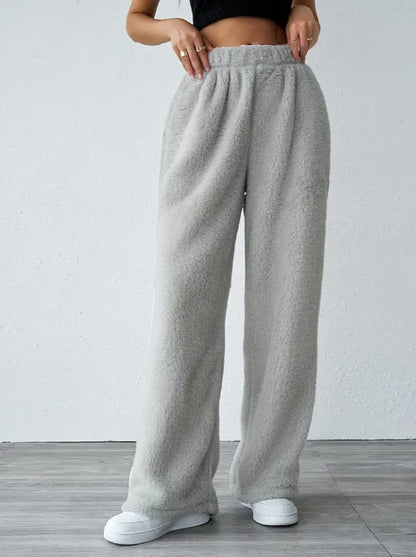 Ladies Comfortable Fleece Pants in Chic and Stylish Loose Design