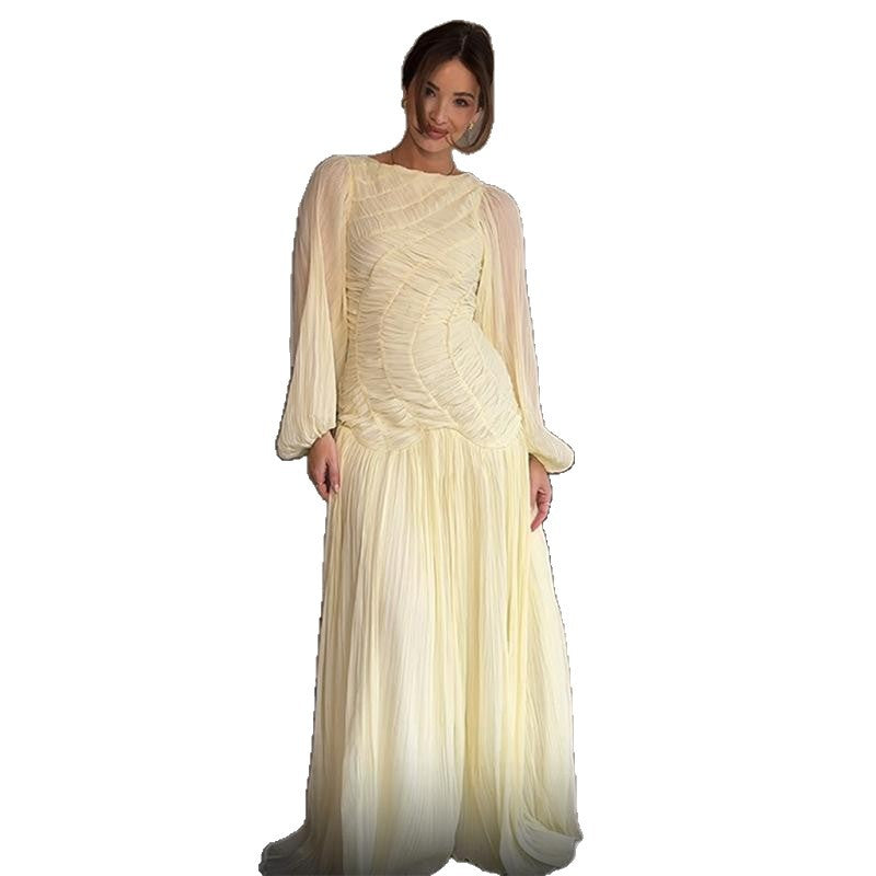Robe maxi pour femmes avec des plis raffinés et des longues manches élégantes Chic und Stil