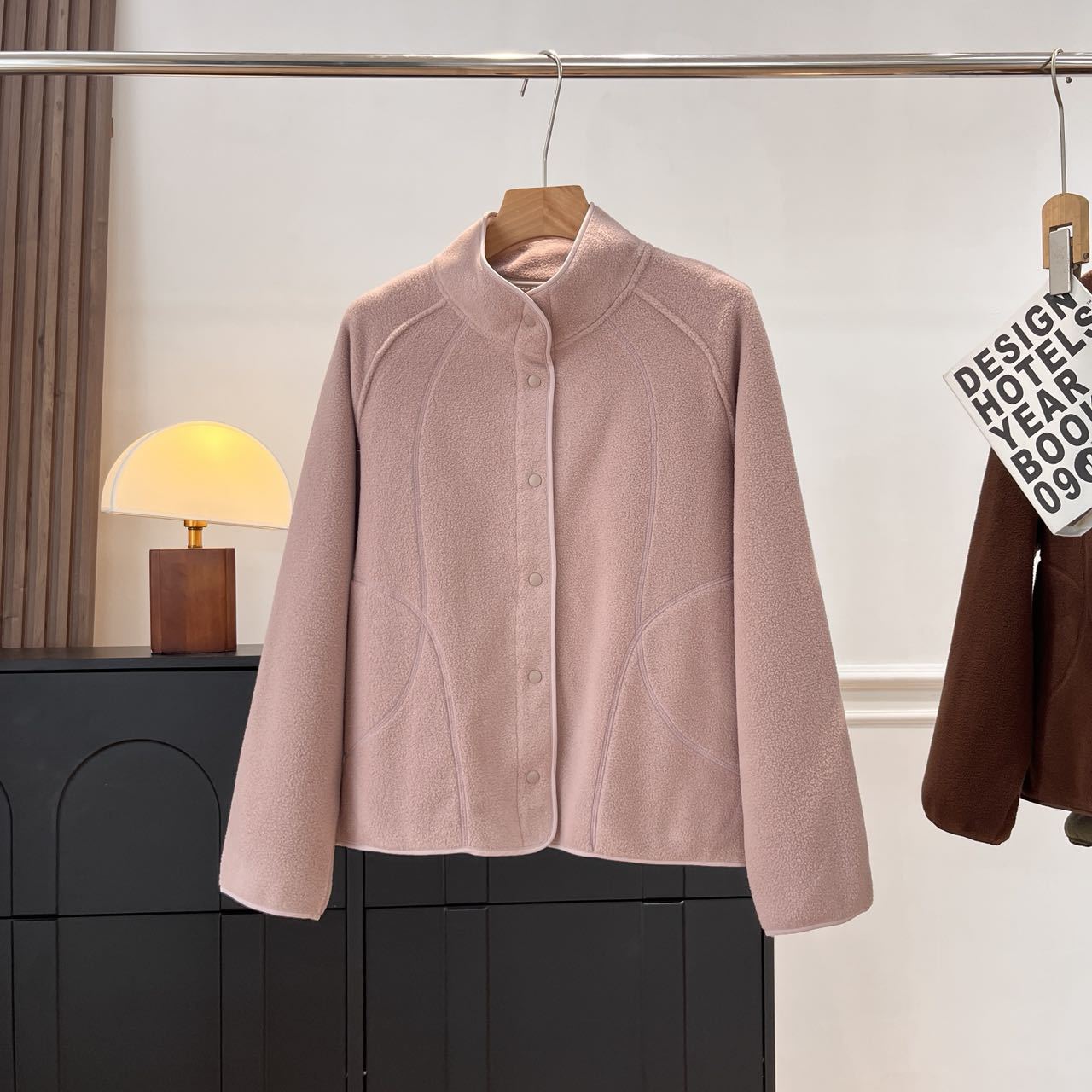 Veste en polaire pour femmes avec col montant et boutons-pression Chic & Stil