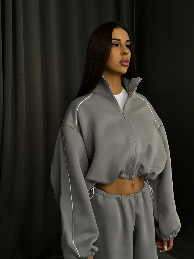 Oversized sweatshirt jacket for women with high collar and elastic pants Chic and Style