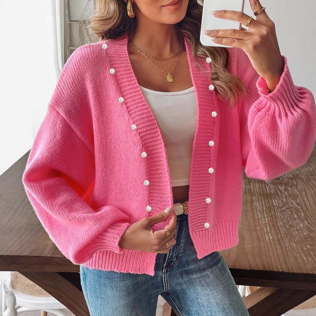 Dames cardigan confortable avec détail de bouton perlé Chic und Stil