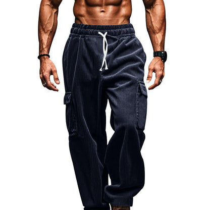 Casual cargo pants for men with an urban style featuring practical pockets and an elastic waist Chic and Style