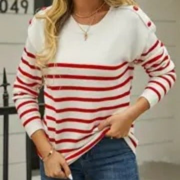 Pull en tricot pour femmes avec motif rayé et détails en boutons Chic und Stil