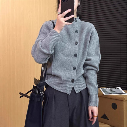 Cardigan femme avec détails de boutons et manches à larges côtes Chic und Stil