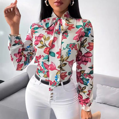 Chemisier dames avec détail de nœud et design floral Chic und Stil