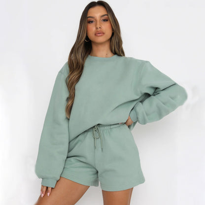 Casual oversized sweatshirt and shorts set for women Chic und Stil