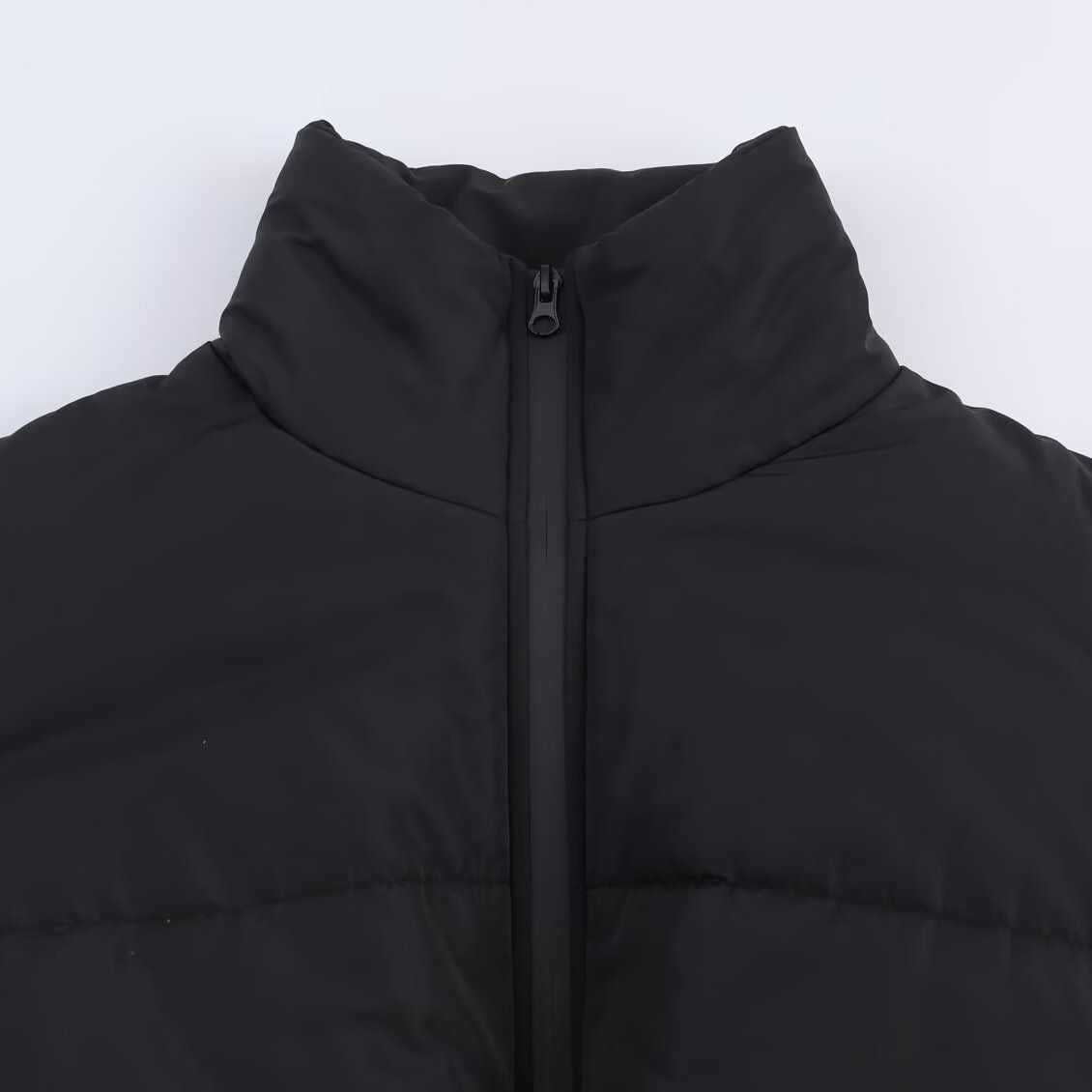 Dames doudoune avec col haut et coupe courte Chic und Stil