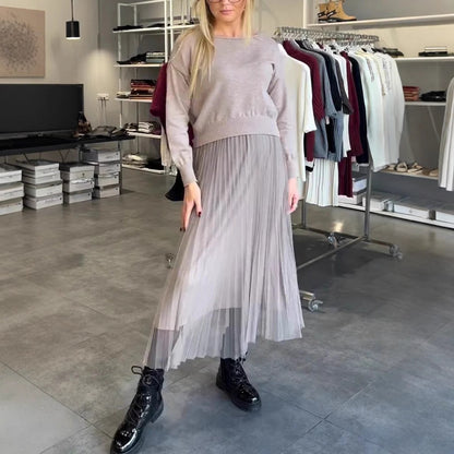 Dames Ensemble élégant jupe plissée et pull Chic und Stil