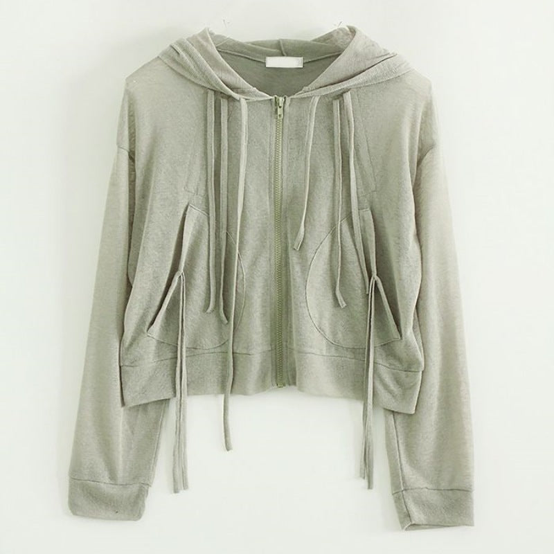 Veste à capuche cropped tendance pour femmes avec une fermeture éclair pratique Chic & Stil