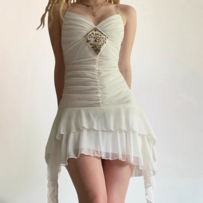 Dames Robe de soirée élégante avec des détails en volants et des bijoux scintillants Chic und Stil