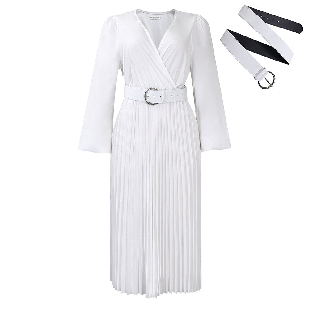 Robe portefeuille pour femmes avec des plis élégants et une ceinture cintrée Chic und Stil