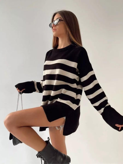 Pull en tricot oversized pour femmes avec un motif rayé tendance et une texture côtelée riche en détails Chic und Stil