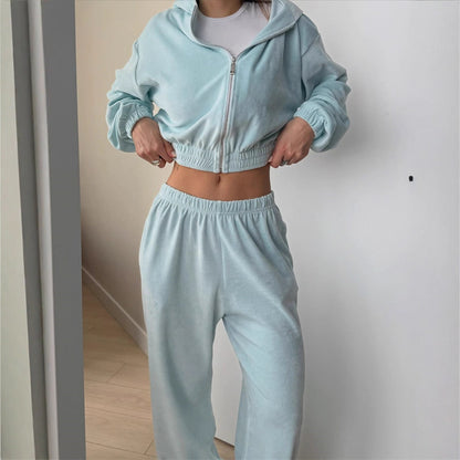Casual short hoodie set for women with wide pants Chic and Style