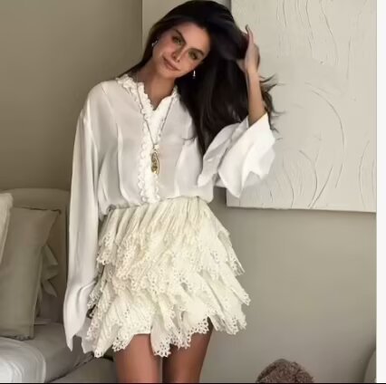 Blouse femme avec un détail froufrou excitant et une coupe élégante Chic und Stil