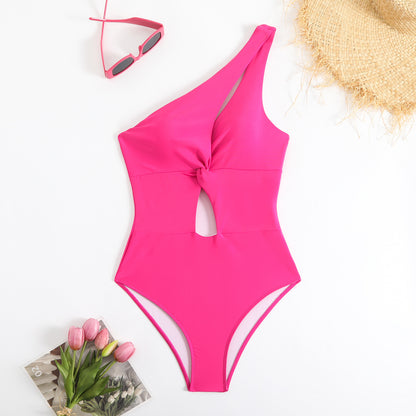 Maillot de bain une pièce pour femmes avec coupe asymétrique et détail en forme de nœud Chic und Stil