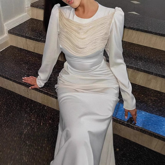Dames Élégant Maxi Robe avec des détails de drapé raffinés et des manches longues Chic und Stil