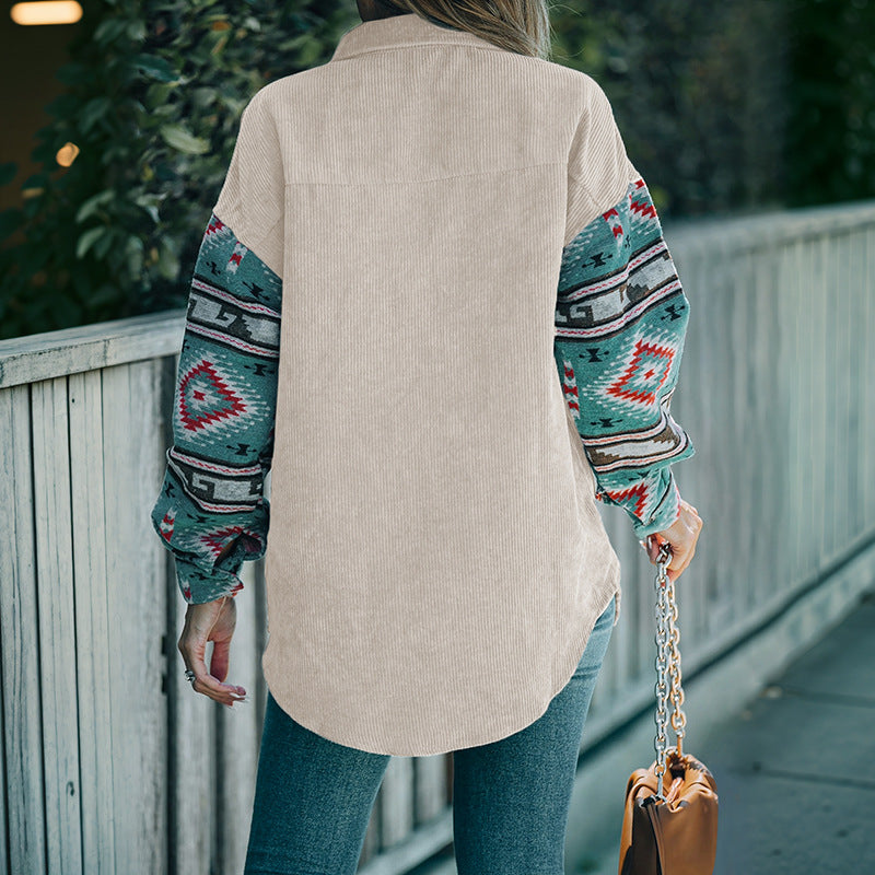 Chemisier décontracté pour femmes avec un design bouclé à la mode et des manches colorées Chic und Stil