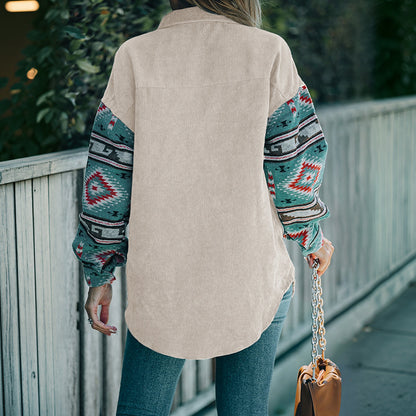 Chemisier décontracté pour femmes avec un design bouclé à la mode et des manches colorées Chic und Stil