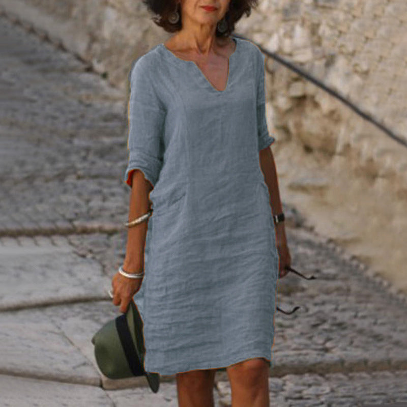Robe en lin pour femmes avec coupe décontractée et élégant décolleté en V Chic und Stil