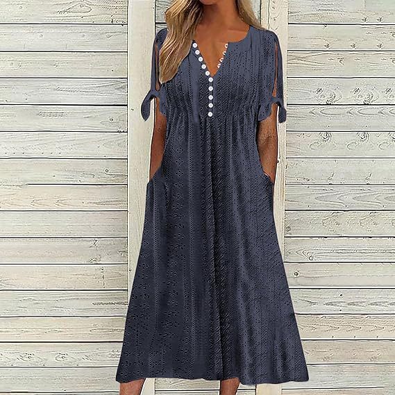 Robe midi aérienne pour femmes avec des motifs en trou décoratifs et des poches pratiques Chic und Stil