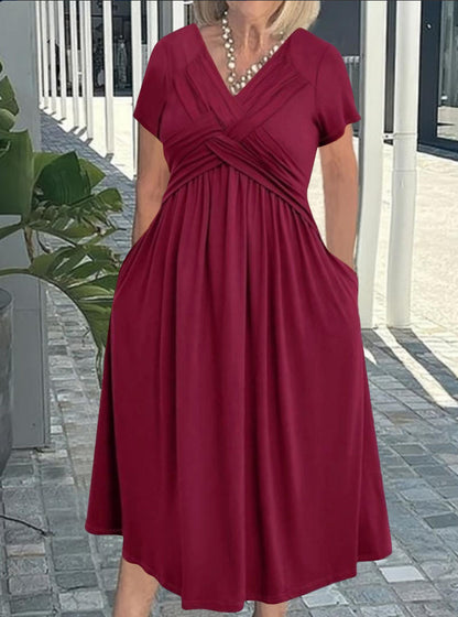 Combinaison pour femmes avec un design enveloppant ajusté et un élégant décolleté en V Chic und Stil