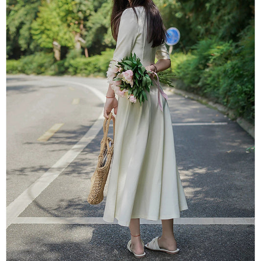 Robe midi élégante pour femmes en tissu doux et fluide Chic und Stil