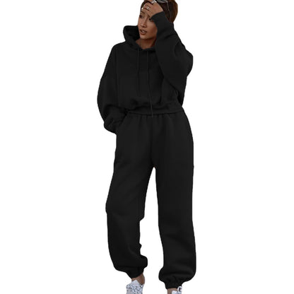 Oversized comfortable hoodie set for women and chic jogger pants